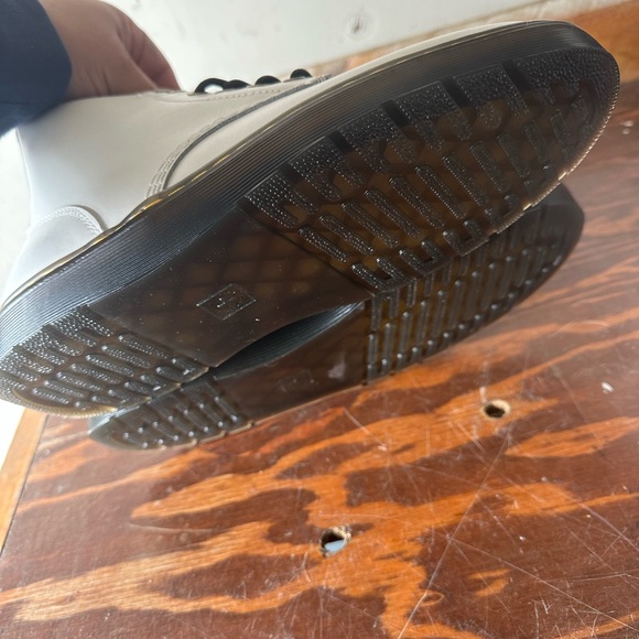 Dr Martens Airwair Zavala Smooth Leather White Boots - Picture 5 of 6